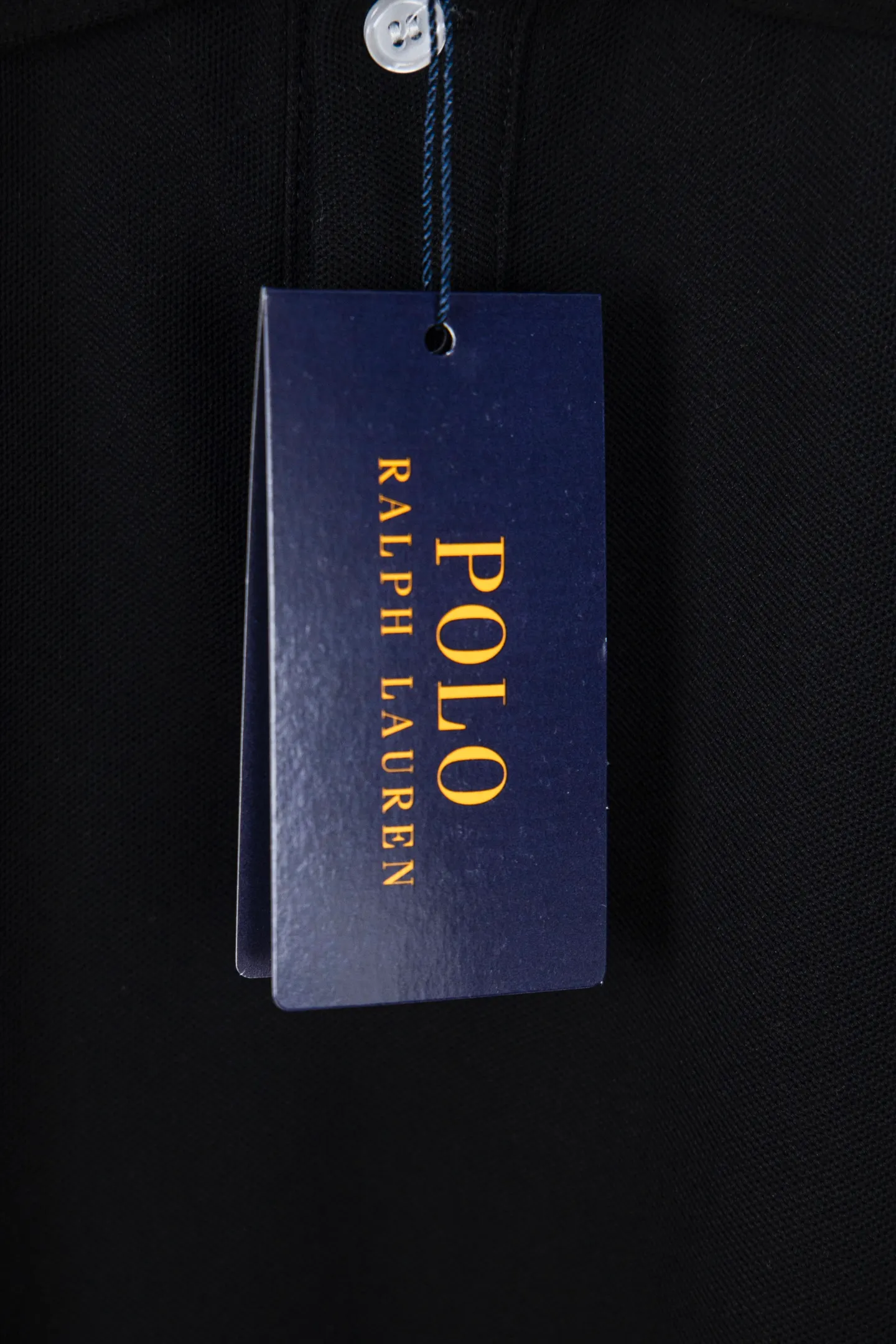 P130 Ralph Lauren/Ralph Lauren men's clothing American retro classic summer polo short-sleeved business casual spring and summer new men's pique cotton short-sleeved shirts There is a small amount left in the original order All fabric accessories are supplied by customers The pique fabric is very comfortable for the upper body in summer, breathable and light, feels delicate, soft and comfortable, skin-friendly, the details and craftsmanship are very good, a must-have for men's wardrobe, the version is simple and elegant, fashionable and casual, the upper body is super handsome. Don't miss it if you like it. Original cotton and linen material, skin-friendly and comfortable, breathable and refreshing The classic embroidered logo is invincible and versatile, suitable for both business and leisure. A complete set of three-label accessories, black, white, navy blue, gray SIZE: S-XL